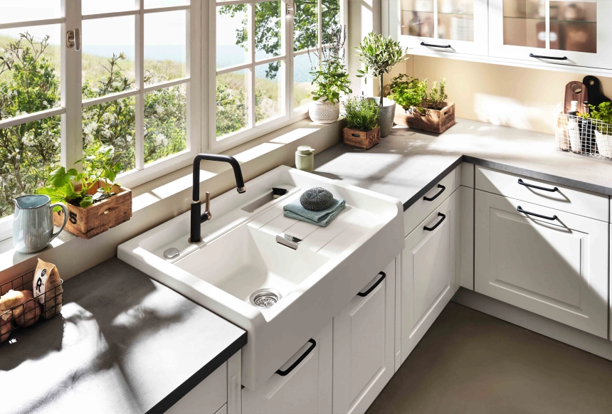 Formschöne Keramik-Spüle