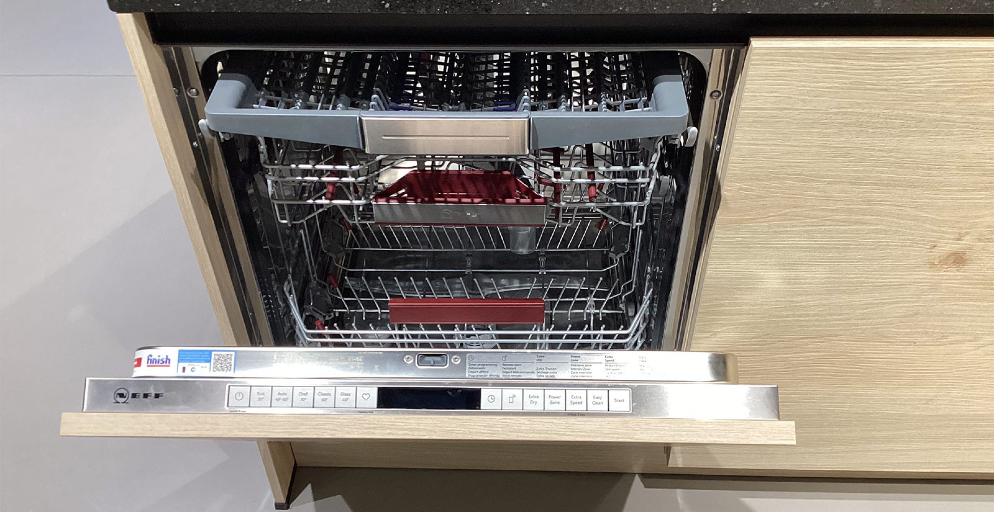 HHN10_Geschirrspüler_offen.jpg