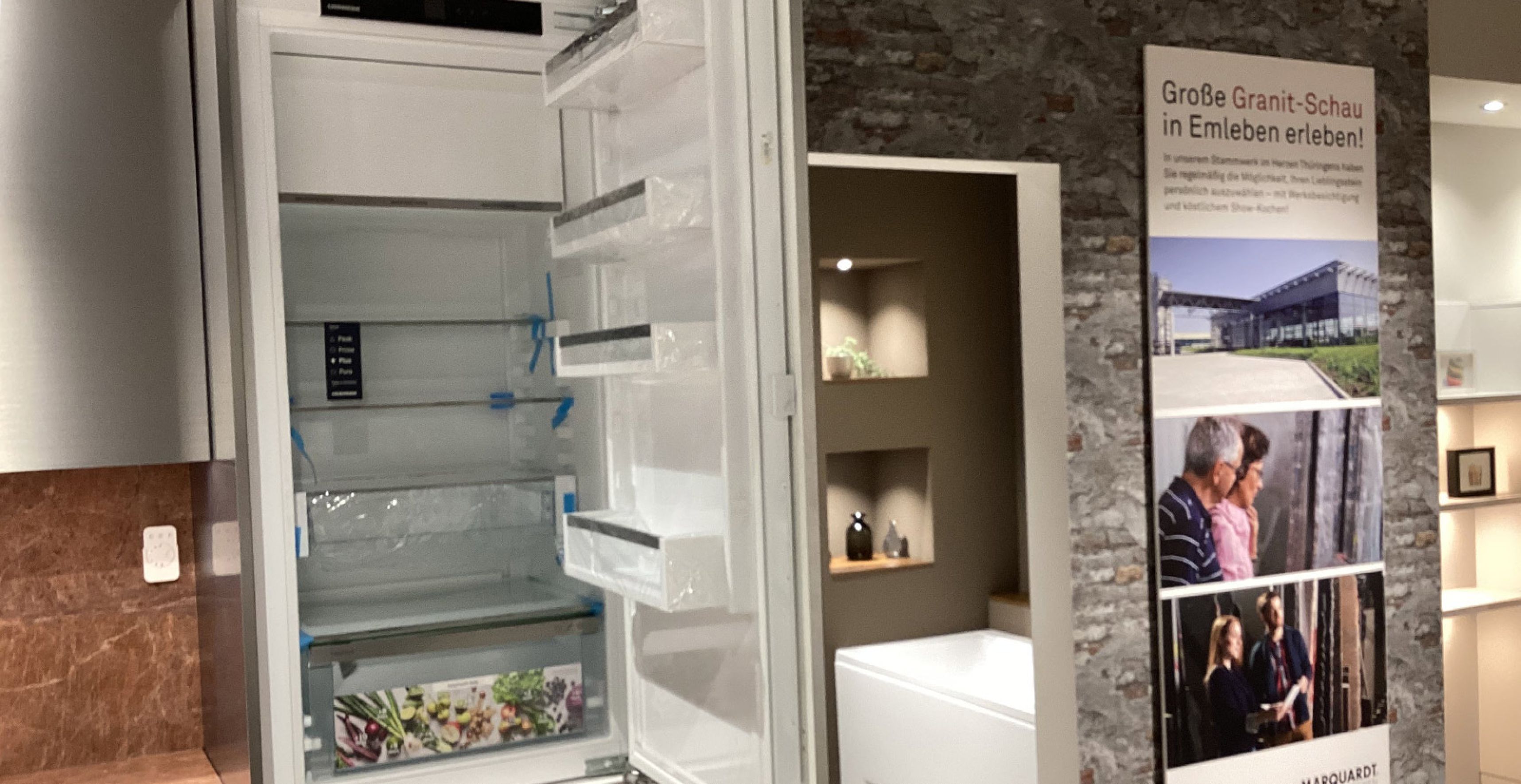 KNB11-Kühlschrank-Liebherr-geöffnet.jpg
