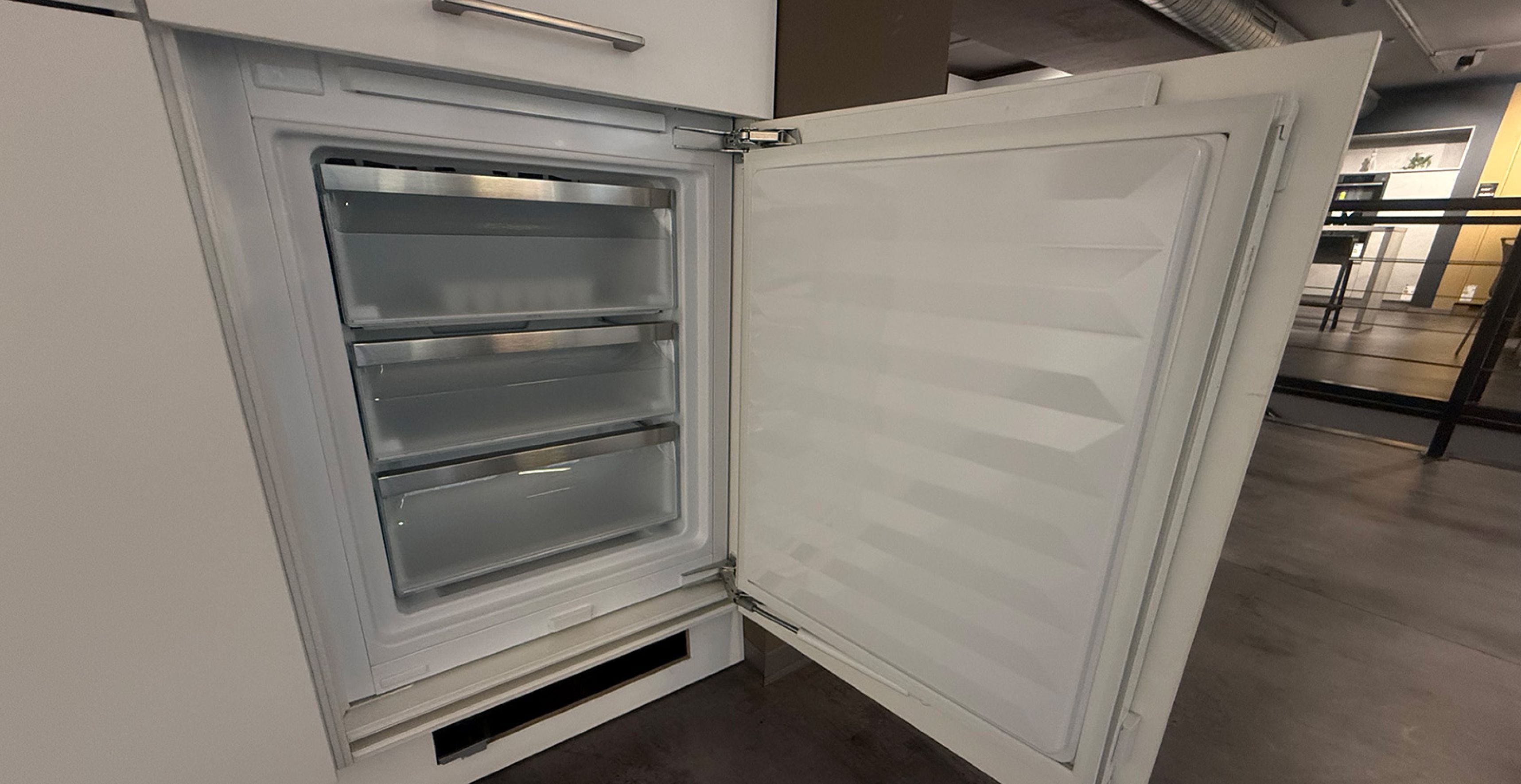 DUN09_Gefrierschrank_offen.jpg