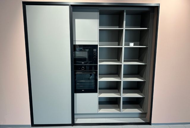 STNB10_Schrank-T.jpg