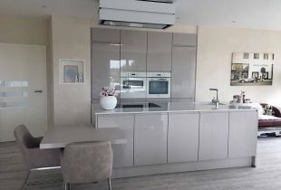 Marquardt Küchen: Kundenprojekt Design Küche Inselform