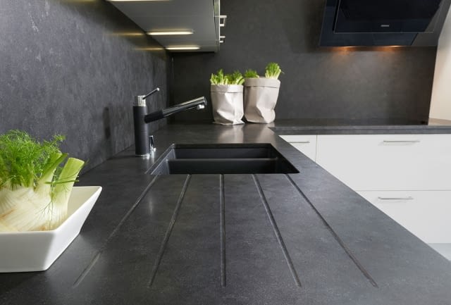 Klassische l küche weià mit naturstein mystic black – marquardt küchen Granit schwarz küche